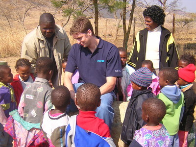 &iquest;QU&Eacute; PA&Iacute;SES HAN HECHO FRENTE A LA CRISIS DEL SIDA?&iquest;QU&Eacute; HAN HECHO ELLOS PARA HABER TENIDO EXITO?